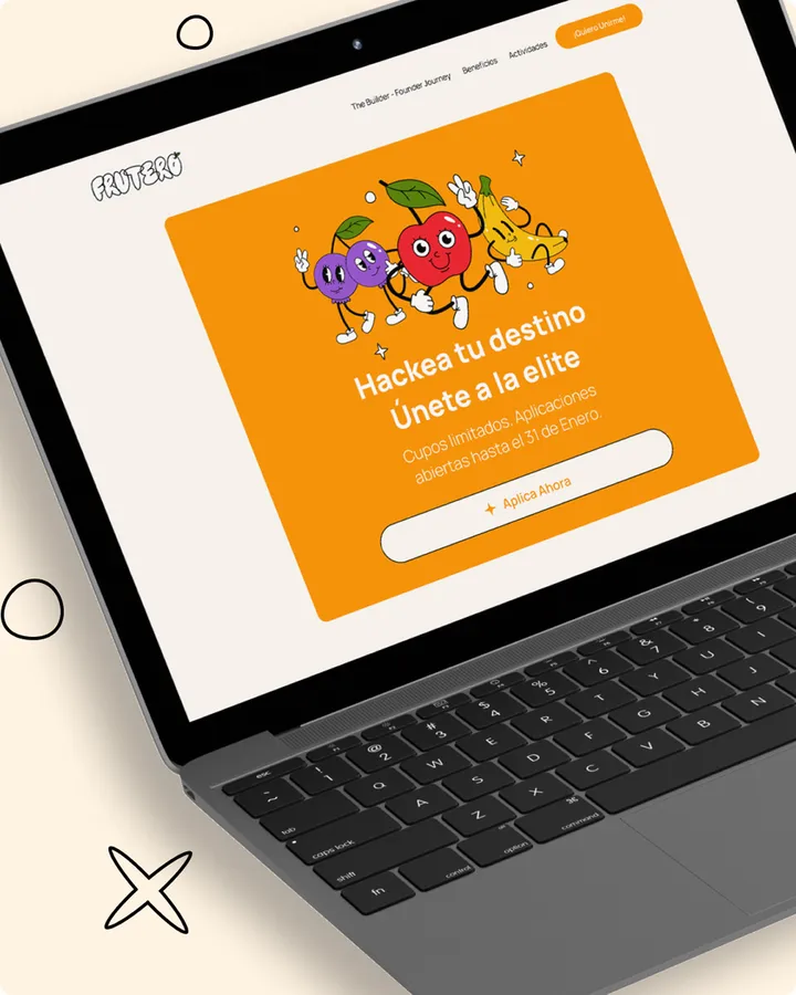 Landing page “Hackea tu destino” vista en una laptop